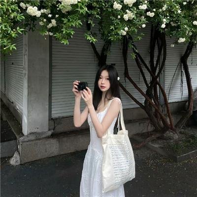 叔比狗:尼斯湖大水怪